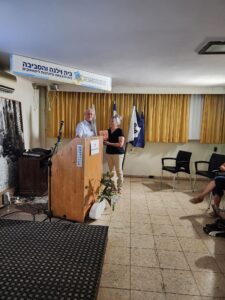 אסתר רודי